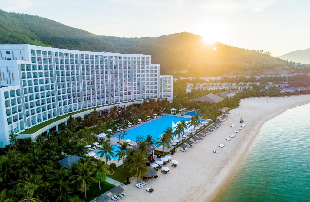 [Ưu đãi] Combo Vinpearl Resort & Spa Nha Trang Bay + Vé Máy Bay giá rẻ