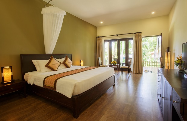 Khách sạn Nha Trang có hồ bơi đẹp- khách sạn