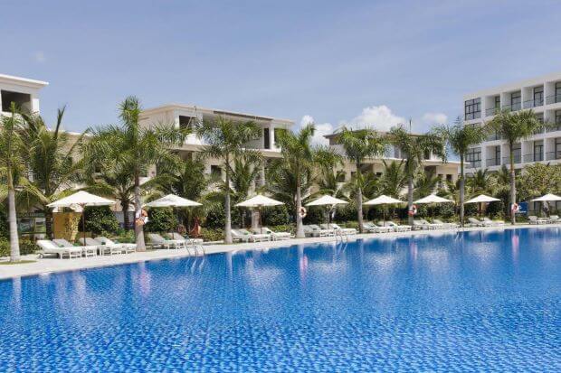 Top 7 khách sạn Nha Trang có hồ bơi đẹp nhất - Khách sạn Diamond Bay Resort & Spa Nha Trang